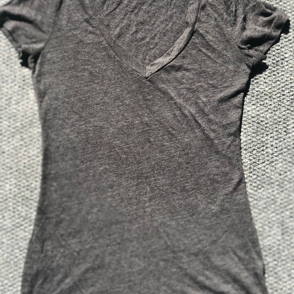 Basic tee - Picture 2 of 2